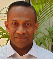 Raj Seneviratne Image of Raj Seneviratne